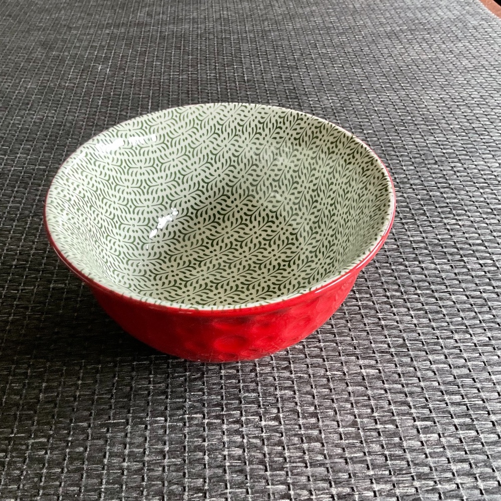Hallmark patterned bowl 5 1/2”